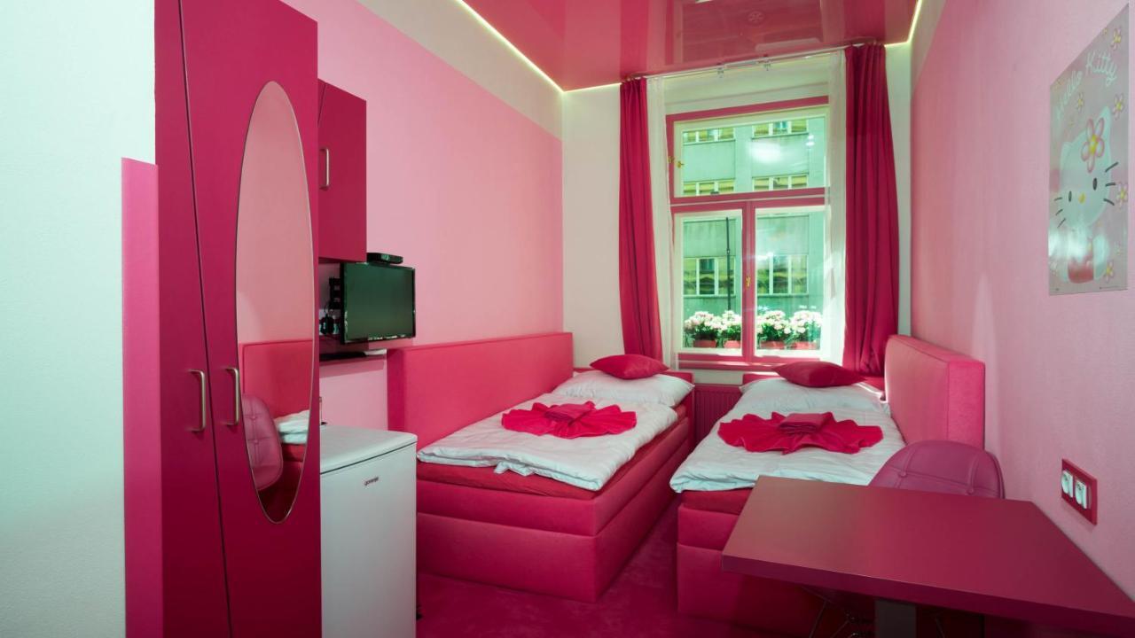Apartment Colours - Your 7 Colour Experience In Centre Of Prague Praga Exterior foto